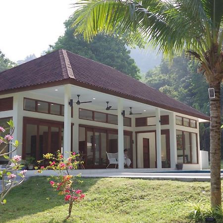 Villa Meranti - Spacious Private Pool Villa Pantai Cenang  Exterior photo