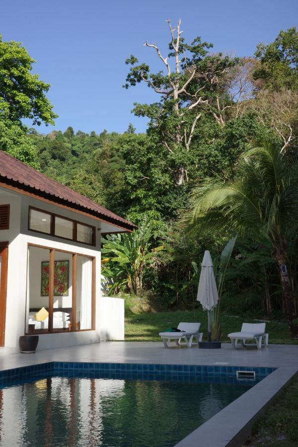 Villa Meranti - Spacious Private Pool Villa Pantai Cenang  Exterior photo