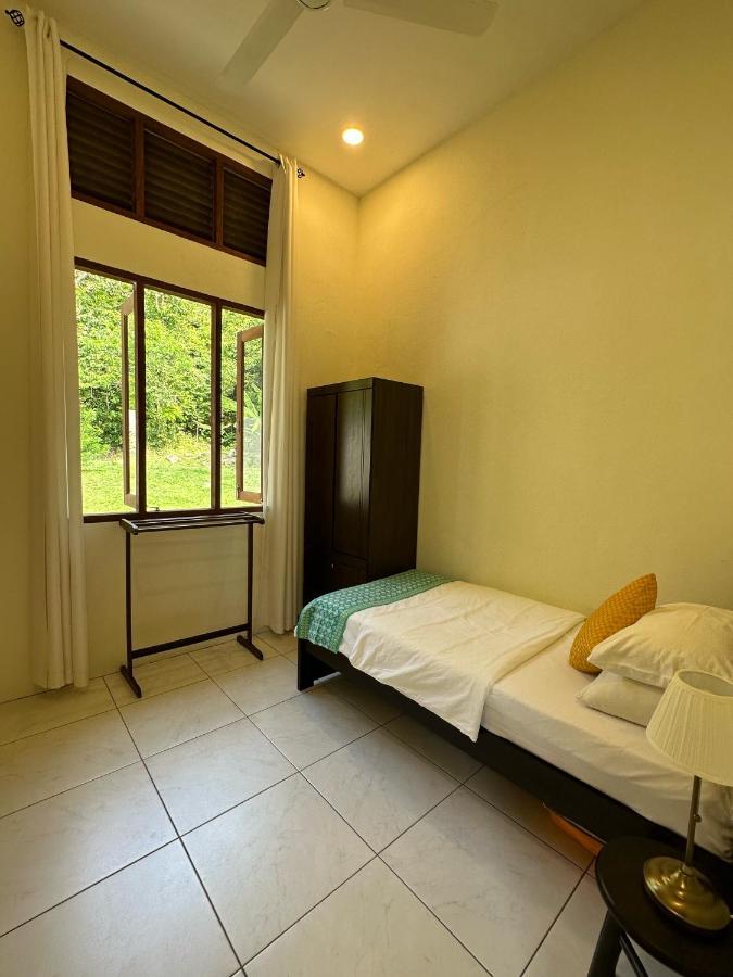 Villa Meranti - Spacious Private Pool Villa Pantai Cenang  Exterior photo